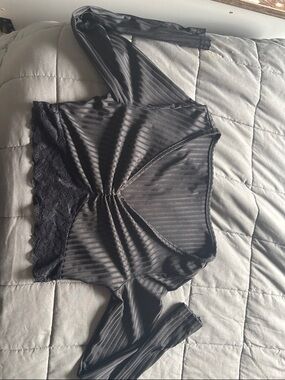 Black Ribbed Lace Hem V-Neck Crop Top